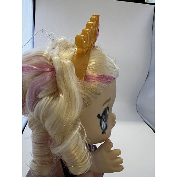 Moose Toys Kindi Kids Tiara Sparkles 10" Doll Bobblehead Princess - Picture 6 of 7